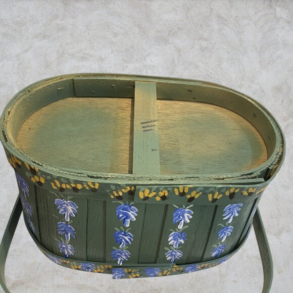 SPRING BASKET -- Handpainted, Green with Texas Bluebonnets & Sunflowers, Handle - Picture 6 of 6